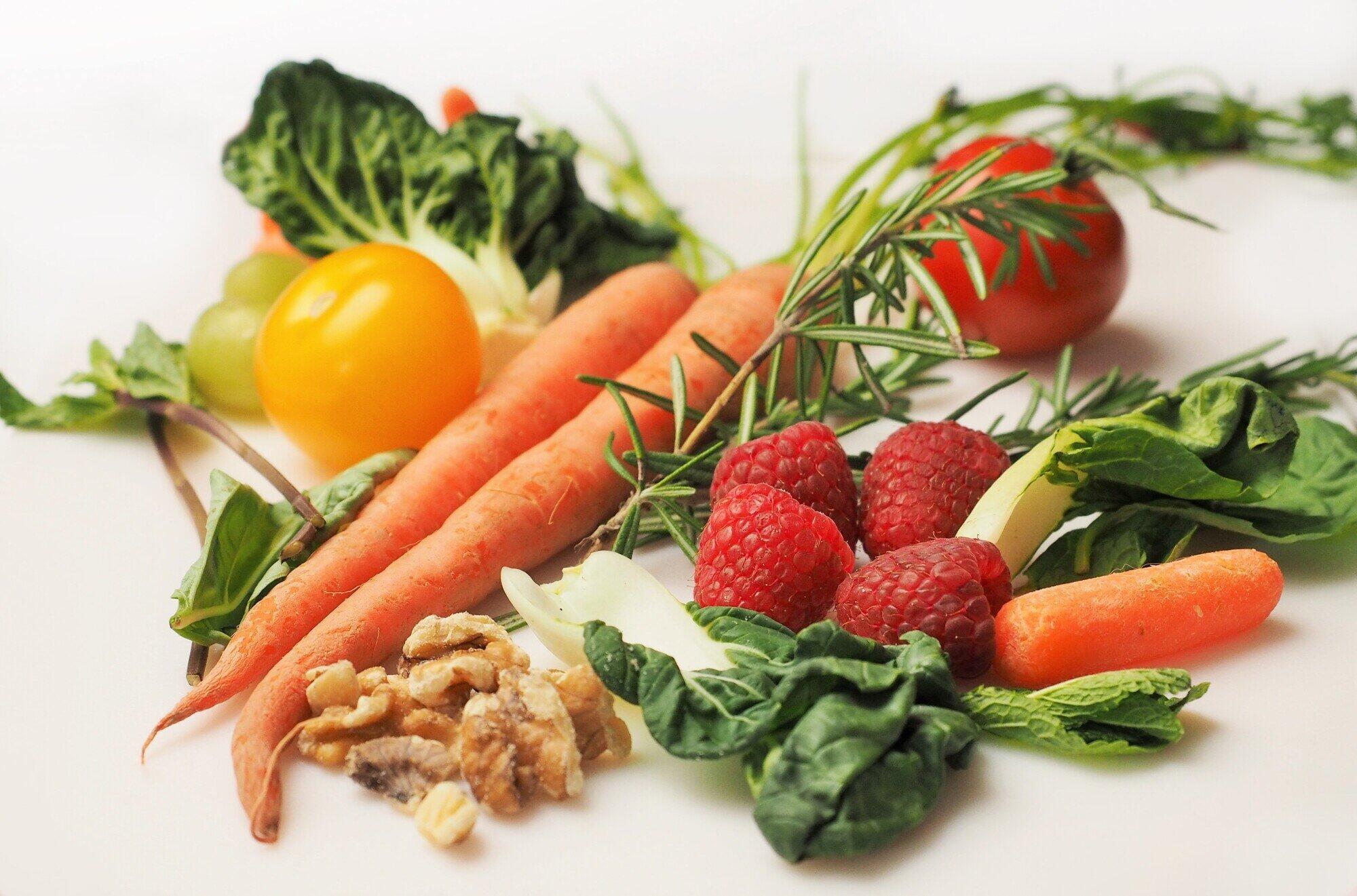 Diet for Brain Health: 5 Top Foods That Support Aging Minds